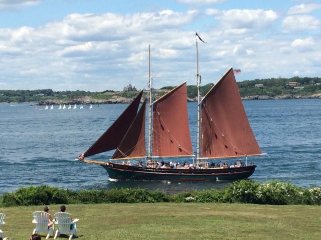 h-nicoles-schooner-aurora-photo