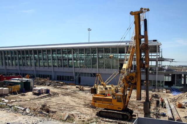 s3-28774-airportconstruction